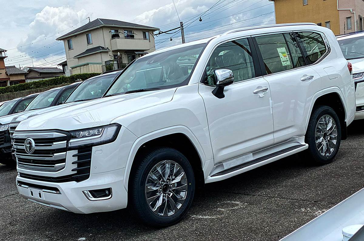 20210601115954_Toyota_LC_300